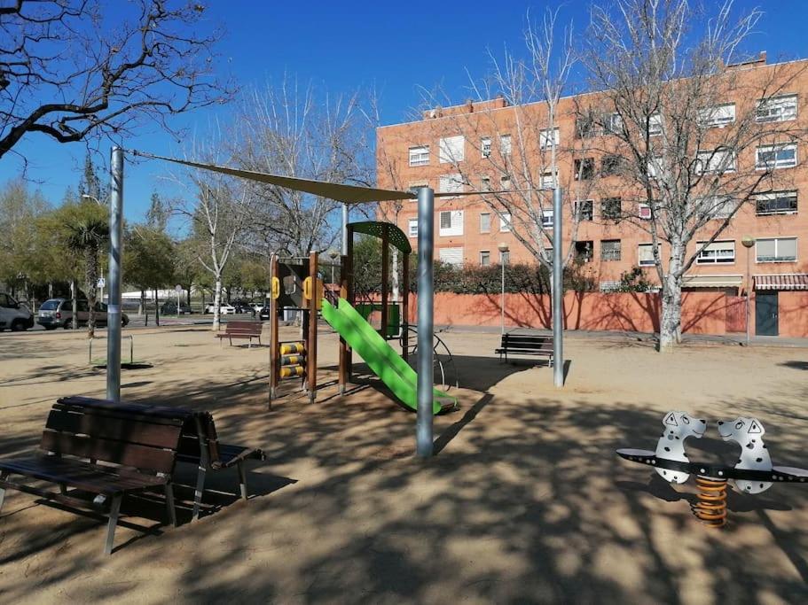 Piso Pl 2B, 20Min Plaza Cataluna Sant Adria de Besos Exterior foto